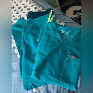 Figs Aqua Blue Scrub Ensemble